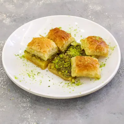 Fıstıklı Baklava (1 kg.)